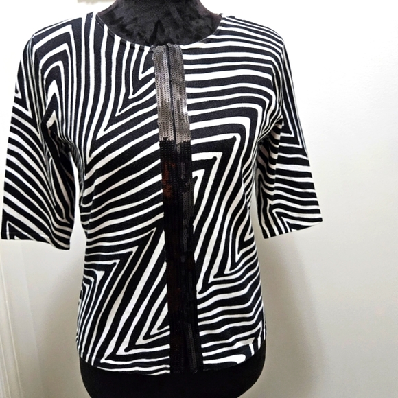 Carmen Marc Valvo Zebra Striped Top NWT - Picture 2 of 10